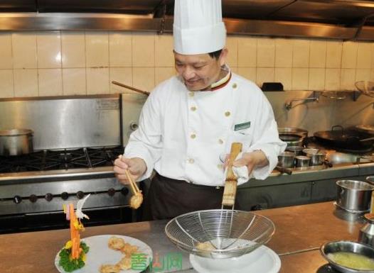 　　如何成为河北中式烹调师?
